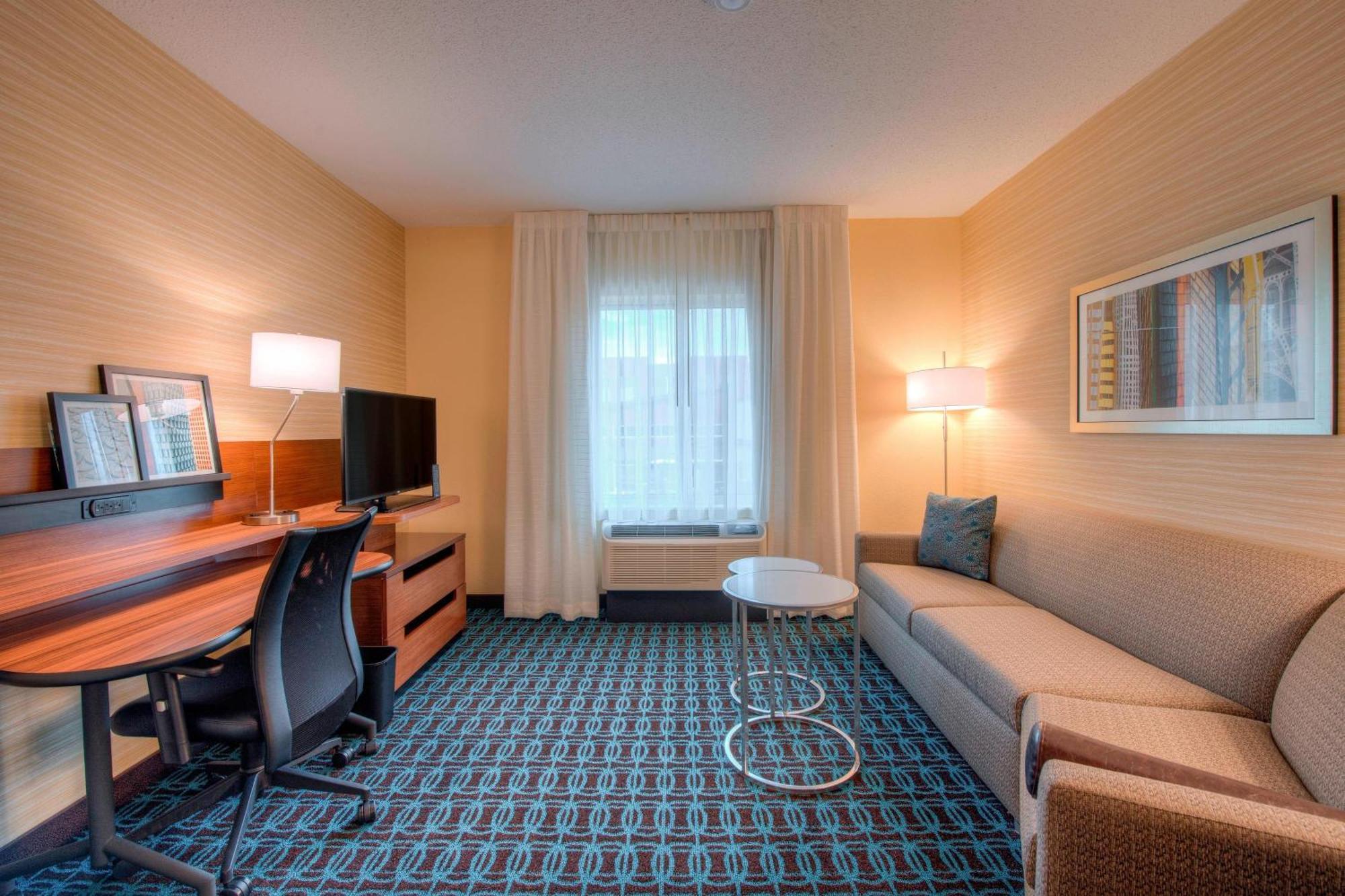 Fairfield Inn & Suites By Marriott Charlotte Airport Exterior photo